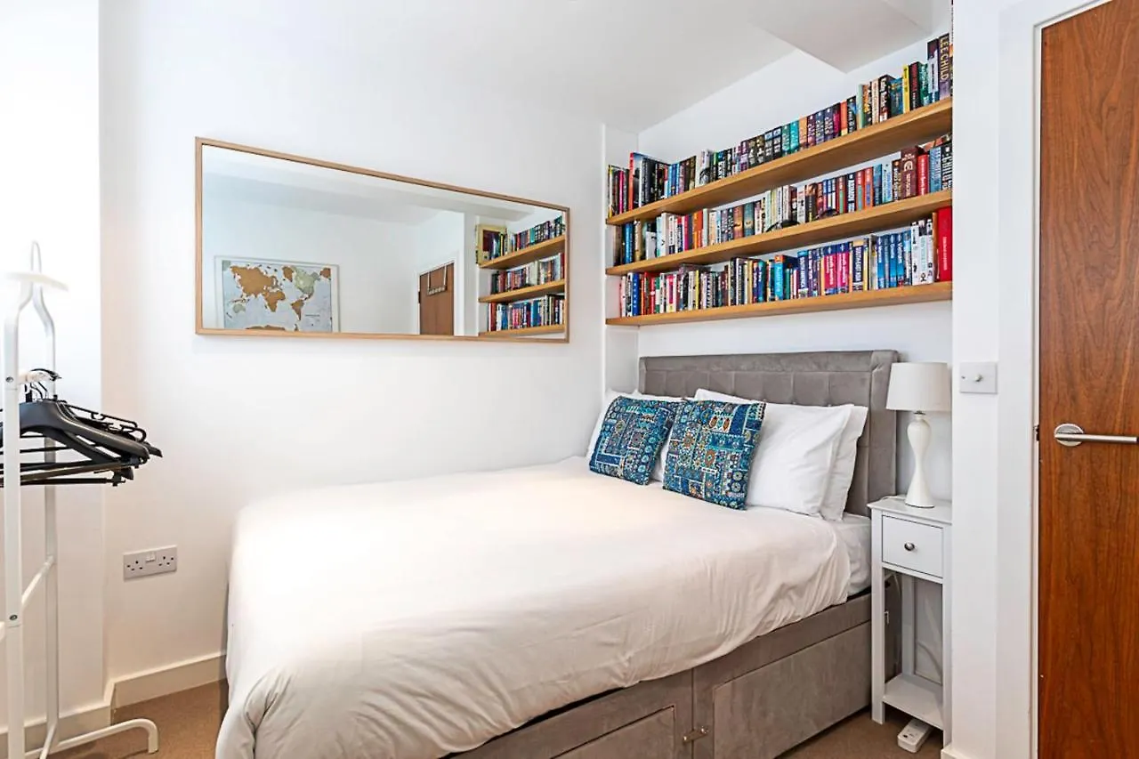 Apartment 3 Bed Luxury Penthouse In Shoreditch London