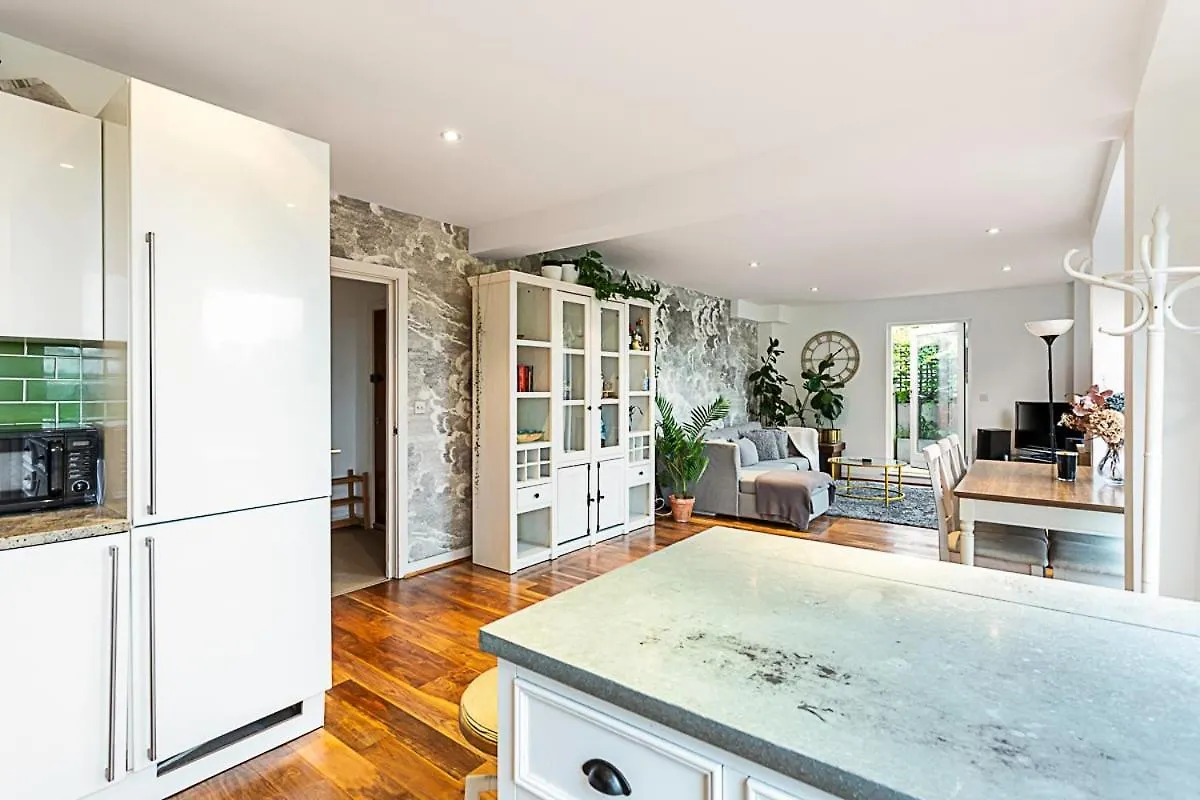 Apartment 3 Bed Luxury Penthouse In Shoreditch London
