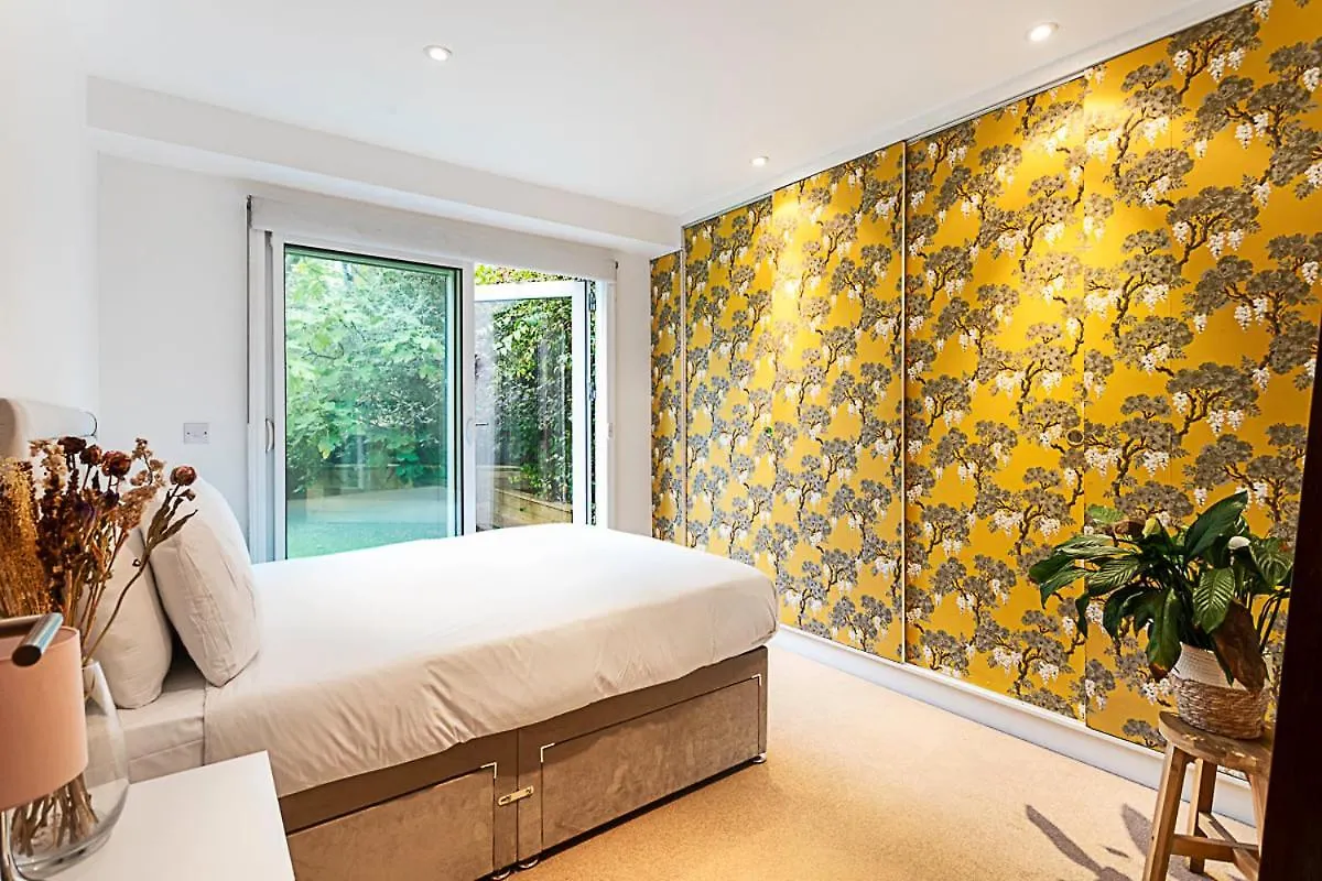 3 Bed Luxury Penthouse In Shoreditch London